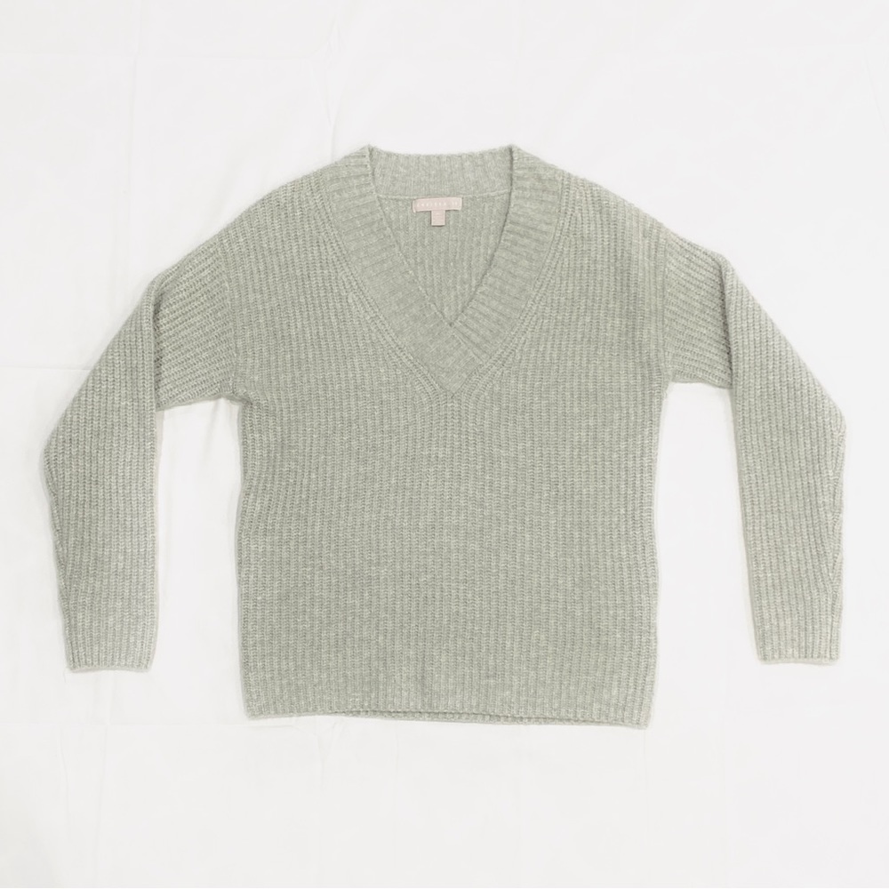 NWOT Chelsea28 Grey Oversized V-Neck Waffle Knit Sweater